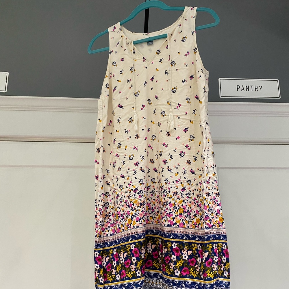 Oversized, above the knee old navy dress✨